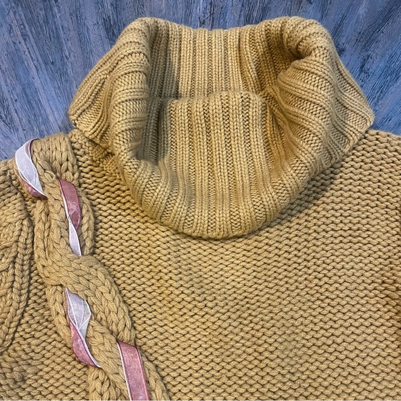 FiFi Collection Mustard Cable Knit Turtleneck Sweater Braiding Embellishment Med - Picture 11 of 13